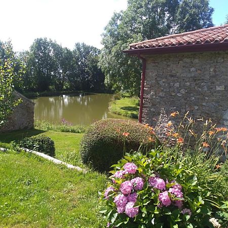 La Petite Maison Dans La Prairie Scillé 외부 사진